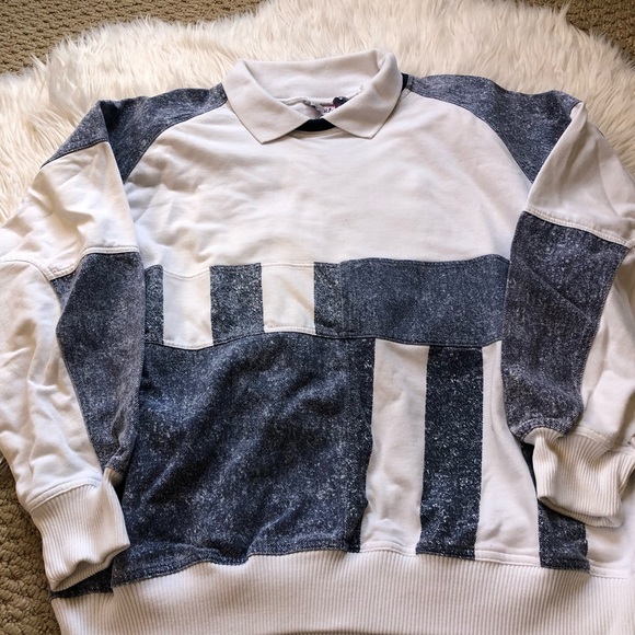 Vintage Crewneck With Collar - Picture 2 of 9